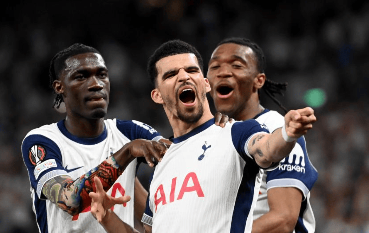 爱游戏官网-英超热刺球星